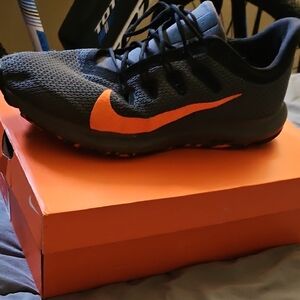 Nike Men's Black and Orange Athletic Shoes
